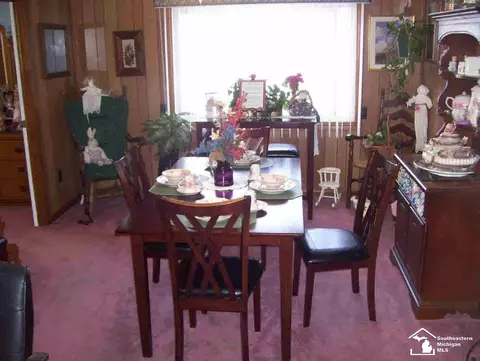 124 Kessler, Monroe, MI 48162 photo 9