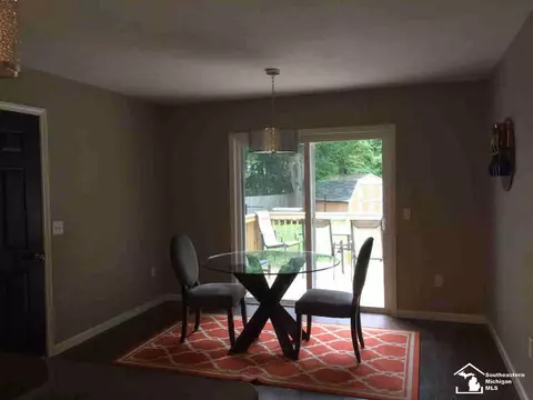 10815 Secor, Temperance, MI 48182 photo 3