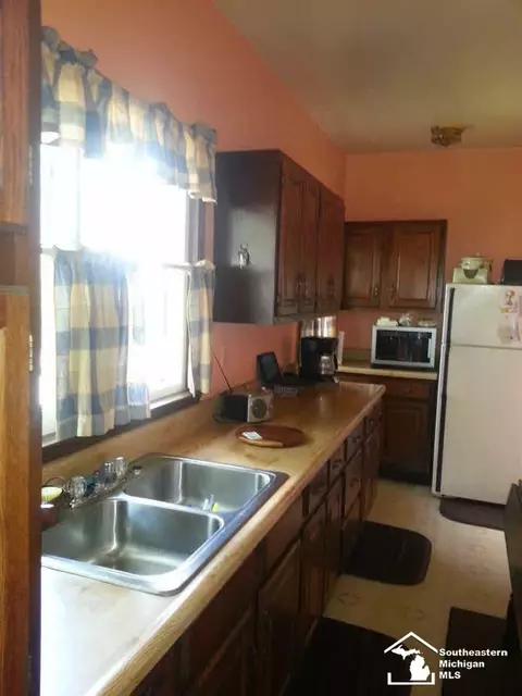 404 Smith, Monroe, MI 48161 photo 7