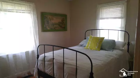 202 Tremont, Monroe, MI 48162 photo 5