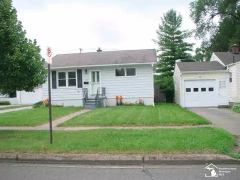 630 Bentley, Monroe, MI 48162 photo 2
