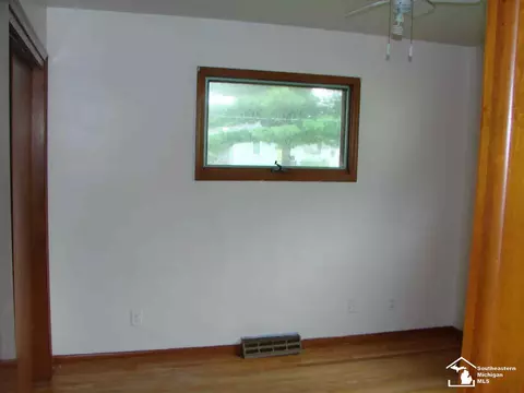 630 Bentley, Monroe, MI 48162 photo 8