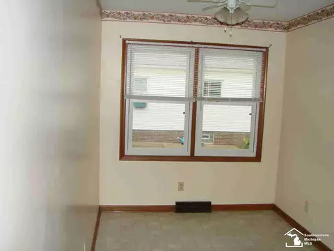 630 Bentley, Monroe, MI 48162 photo 5