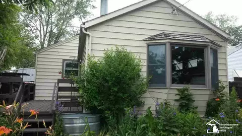 24 Marion, Monroe, MI 48162 photo 2