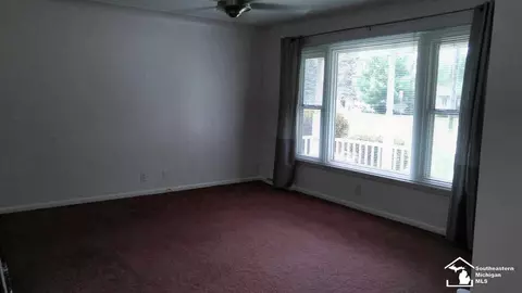 328 Ash, Carleton, MI 48117 photo 4