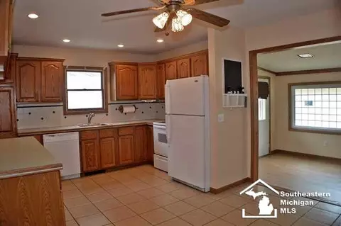 739 Mildred, Temperance, MI 48182 photo 3