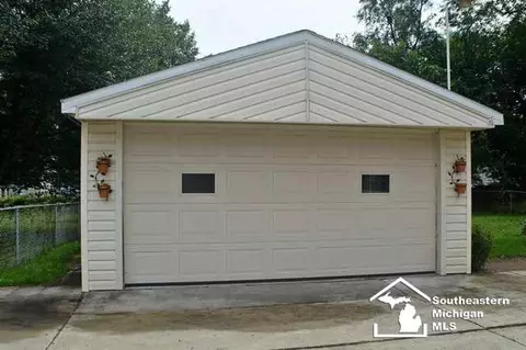 739 Mildred, Temperance, MI 48182 photo 10