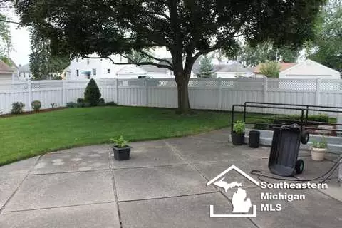 905 Wolverine, Monroe, MI 48161 photo 3