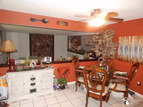 1425 Longfellow, Temperance, MI 48182 photo 3