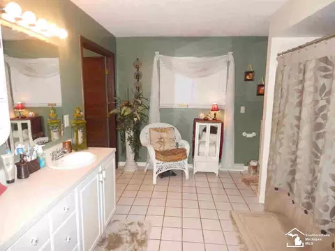 1425 Longfellow, Temperance, MI 48182 photo 6