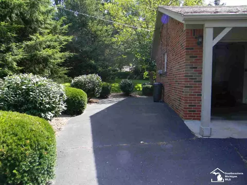 7412 Seneca, Temperance, MI 48182 photo 12