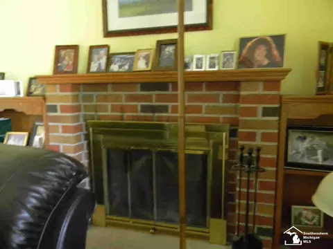 7412 Seneca, Temperance, MI 48182 photo 3