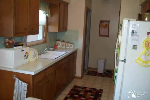 1117 Mccormick, Monroe, MI 48162 photo 5