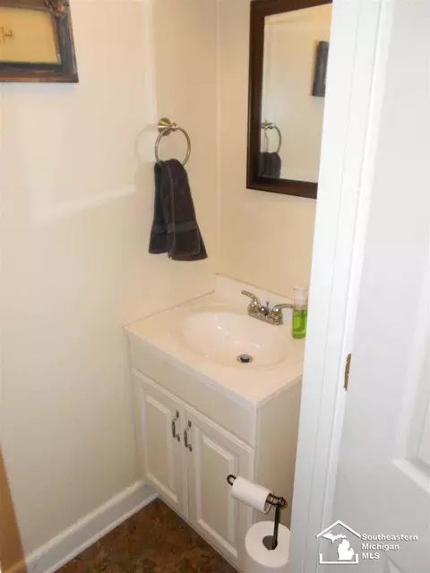 805 Harrison, Monroe, MI 48161 photo 8