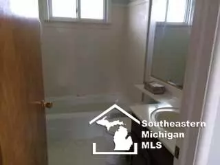 204 Ross, Monroe, MI 48162 photo 8