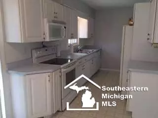204 Ross, Monroe, MI 48162 photo 5