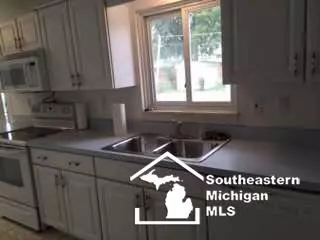 204 Ross, Monroe, MI 48162 photo 4