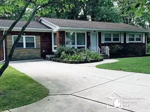 940 Fix, Monroe, MI 48162 photo 1