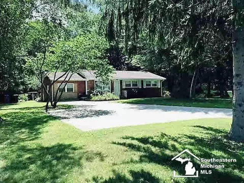 940 Fix, Monroe, MI 48162 photo 3