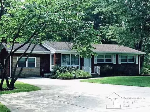 940 Fix, Monroe, MI 48162 photo 4