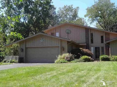 7679 Coventry, Temperance, MI 48182 photo 2