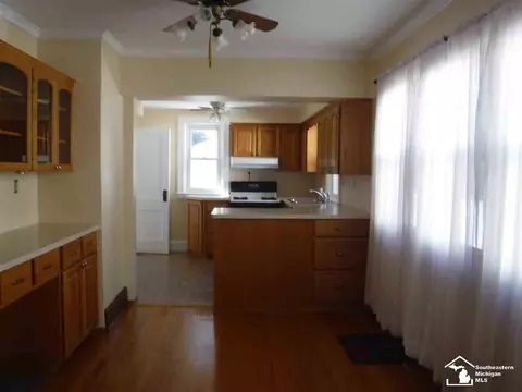 223 Riverview, Monroe, MI 48162 photo 4