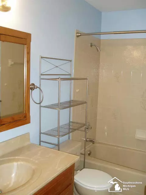 29965 Pennsylvania, Romulus, MI 48174 photo 16