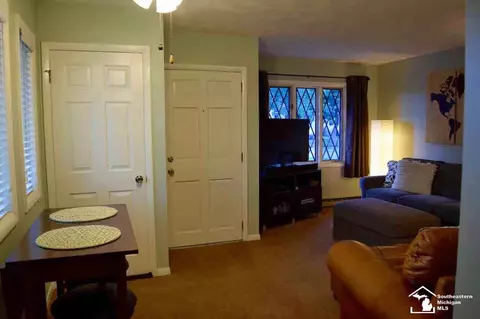 126 N Roessler, Monroe, MI 48162 photo 3