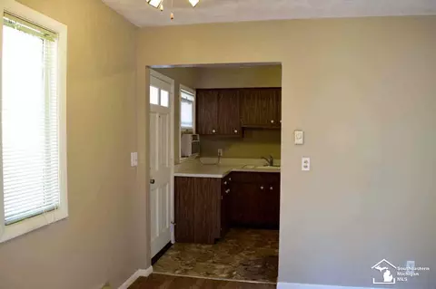 126 N Roessler, Monroe, MI 48162 photo 14