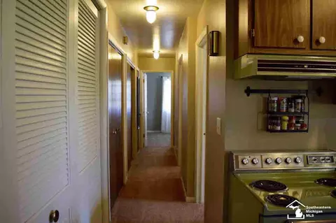 126 N Roessler, Monroe, MI 48162 photo 7