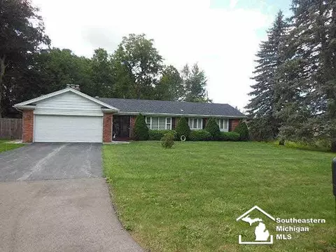 1609 Longfellow, Temperance, MI 48182 photo 1
