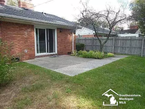 1609 Longfellow, Temperance, MI 48182 photo 3