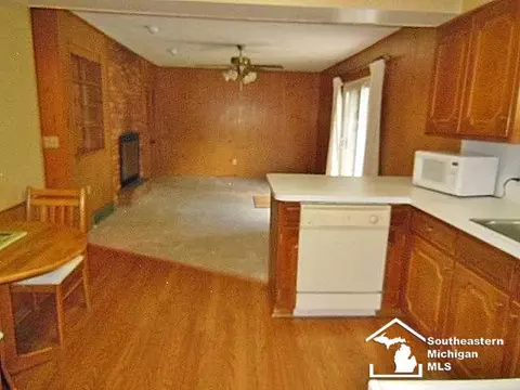 1609 Longfellow, Temperance, MI 48182 photo 8