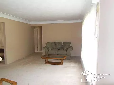 1609 Longfellow, Temperance, MI 48182 photo 6