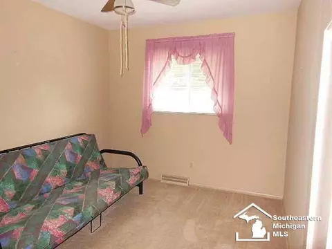 1609 Longfellow, Temperance, MI 48182 photo 12