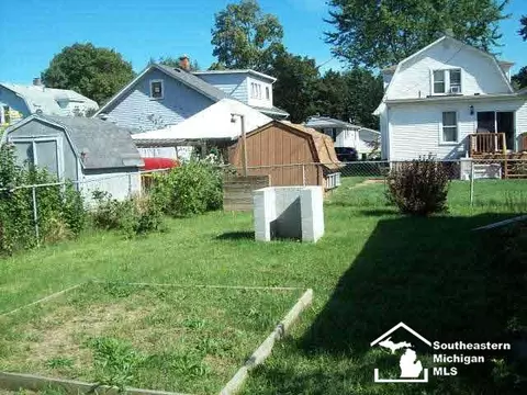 725 Bacon, Monroe, MI 48161 photo 13