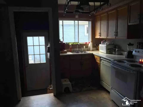 1325 Maple, Monroe, MI 48162 photo 6