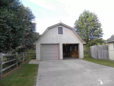 2168 W Smith, Temperance, MI 48182 photo 3