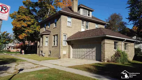 304 Tremont, Monroe, MI 48162 photo 4