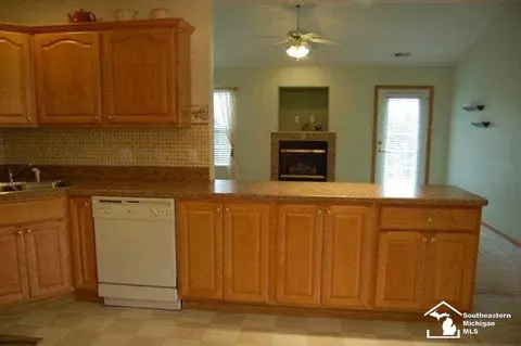 2454 Sutton, Temperance, MI 48182 photo 6