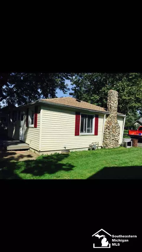 3052 10th, Monroe, MI 48162 photo 2