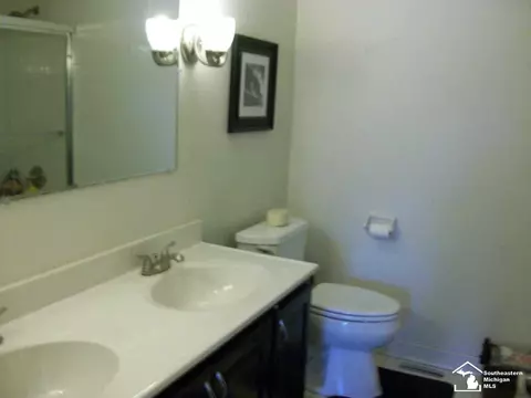 7600 Chapel Vw, Temperance, MI 48182 photo 10