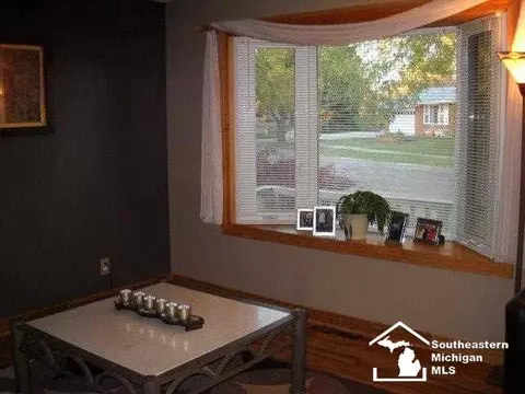 131 Crampton, Monroe, MI 48162 photo 3