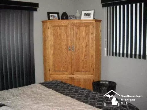 131 Crampton, Monroe, MI 48162 photo 9