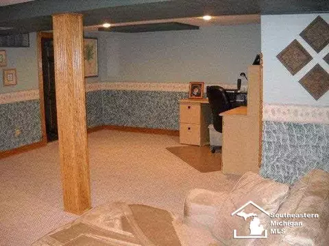 131 Crampton, Monroe, MI 48162 photo 14