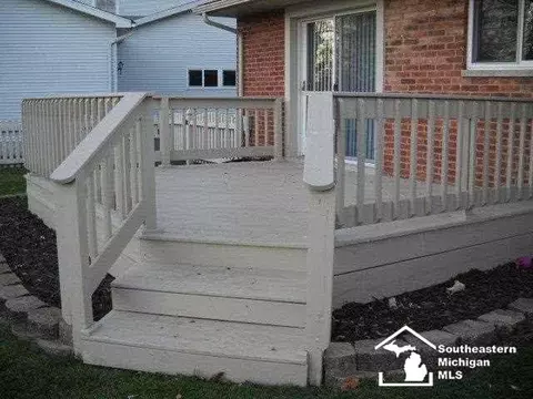 131 Crampton, Monroe, MI 48162 photo 19
