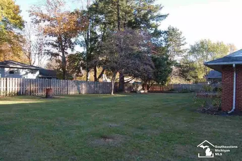 9166 Pheasant, Temperance, MI 48182 photo 5