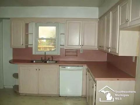 9075 Pheasant, Temperance, MI 48182 photo 3
