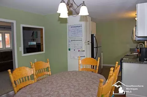 152 Donnalee, Monroe, MI 48162 photo 6