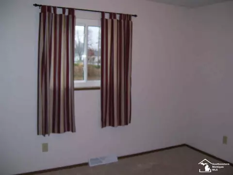 1015 Donald, Temperance, MI 48182 photo 5